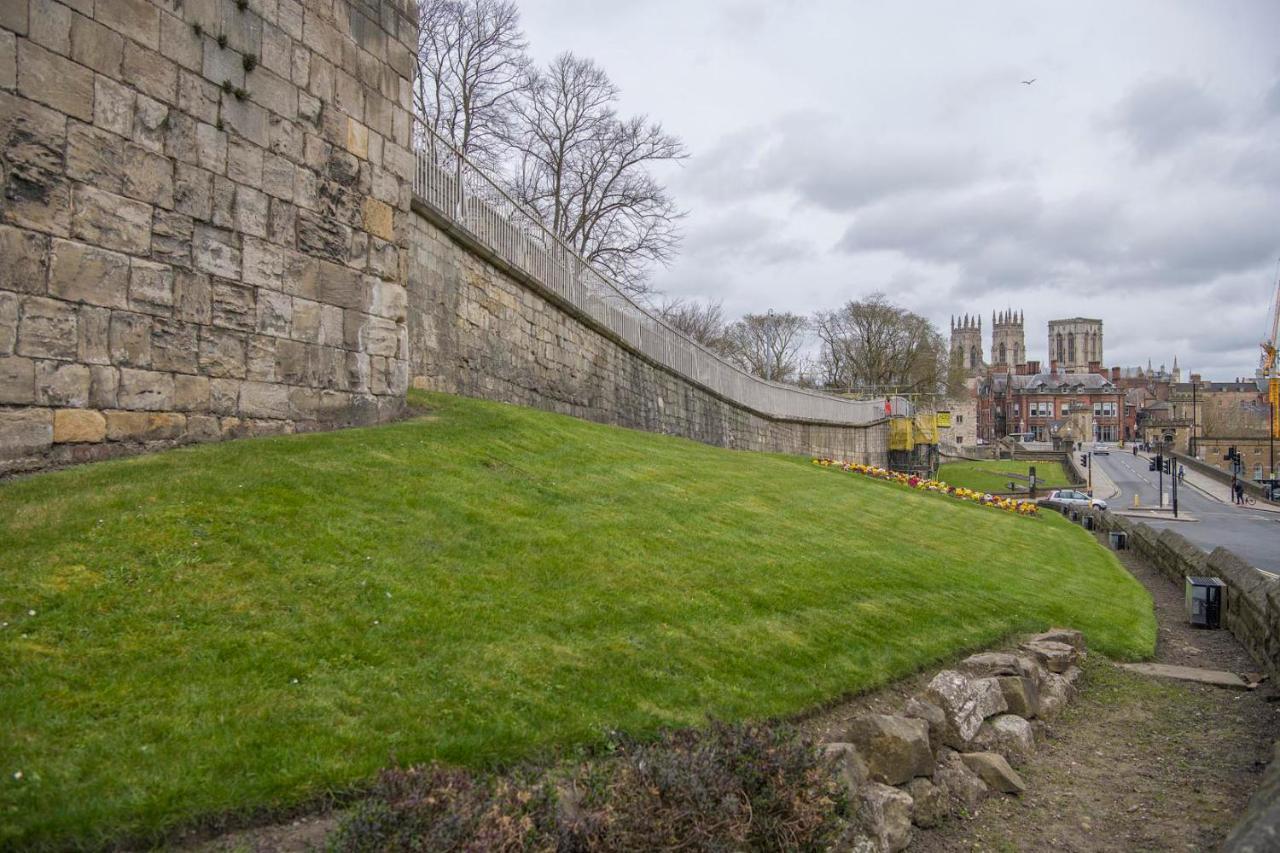 St Helen'S House With Minster Views Lejlighed York Eksteriør billede